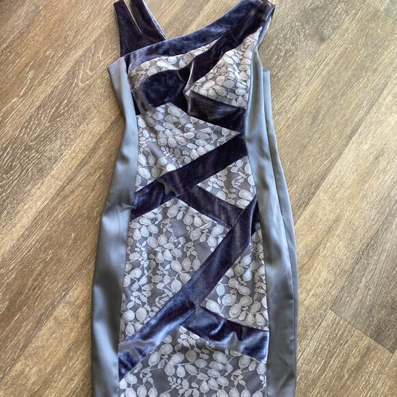 Jax Sheath Formal Velvet and Lace Size 4 Dress - Picture 4 of 11